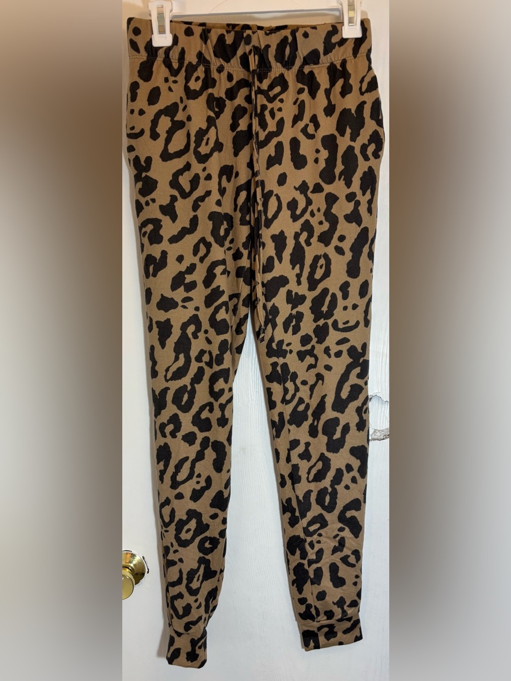 Wandering Dreams Tan& Black Leopard Print Drawstring Jogger Sweats Womans Small